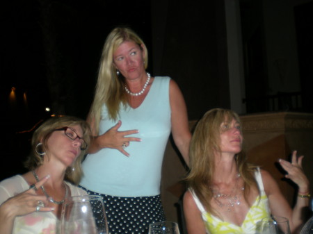 The 'Moms' being cool in Cabo