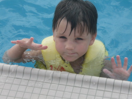 my 3yr old in pool