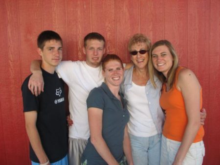 Shane, Shawn, Niece- Cortney, my Mom, and Niece-Amber