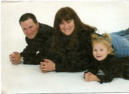 ALYCIA,SHAWN, AND MADISYN (CHRISTMAS 06')