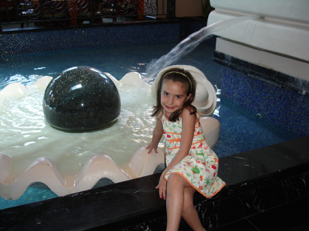 Our daughter Jolie (6 years old) at the Atlantis in the Bahamas Sp 07