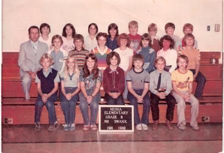 Christi Brown's Classmates profile album