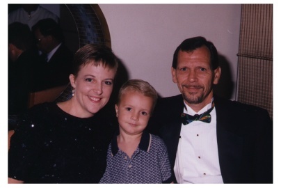 2000 on a cruise, Linda, Connor, John