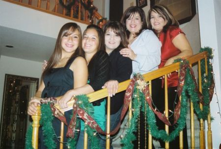 Christmas 2007 w/my sisters and nieces.
