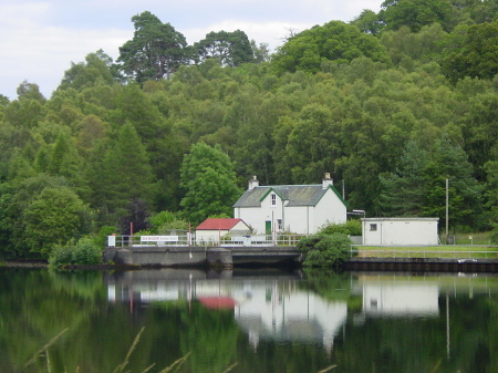 House on the shore of Loch Ness