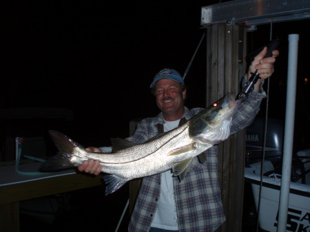 Randy's 33" snook