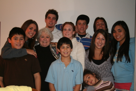 8 OF MY 12 GRANDCHILDREN AND ME!(IM THE SHORT  ONE)