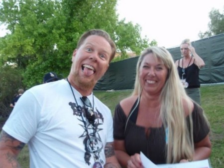 James Hetfield... What a goofball... LOL