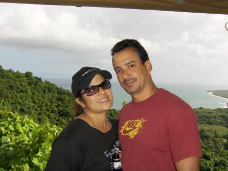 Mi esposa y yo pasiando por la isla