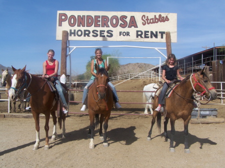 Donna, Sandy & Shaelin