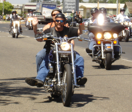 Riding our 1977 Shovelhead for the sierra Hope Ride