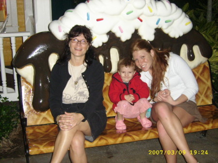 Me, my niece sylvana and my daughter madeleine bahamas 2007