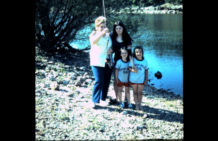 Linda and girls with big fish