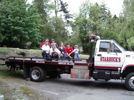 Starbuck's Towing