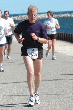 Finishing Milwaukee Marathon, 2004