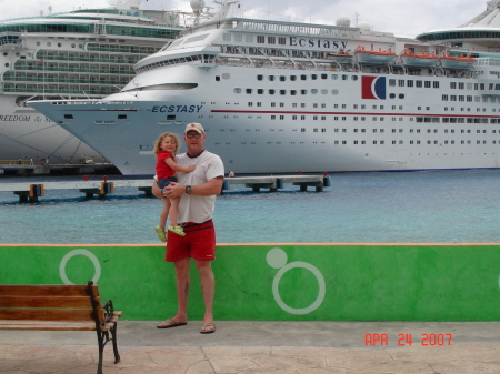 Me and Brylee in Cozumel 07'. Of course, Vanessa is taking the picture.