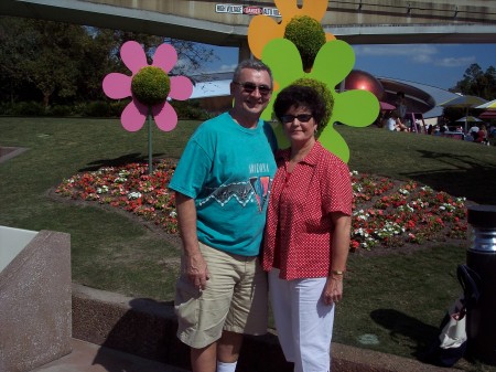 Lonnie and Sue "Roberts" Albin