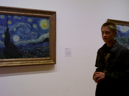 David with debbie's favorite "Starry Night"  at the MOMA in NYC