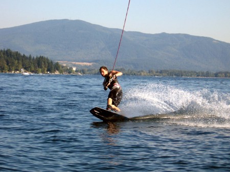 Taylor cutting on the water