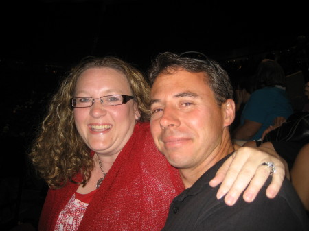 Dan and Jodi at the American Idol concert.