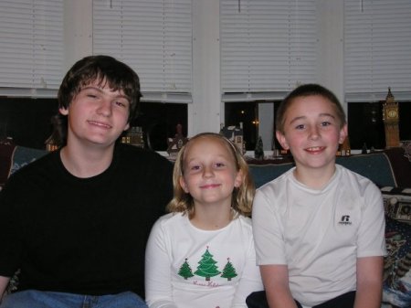 Kids in 2006 (Brandon 14, Nikki 9, Ryan 11)