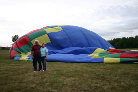 Sandra & I getting ready for a hot air balloon ride