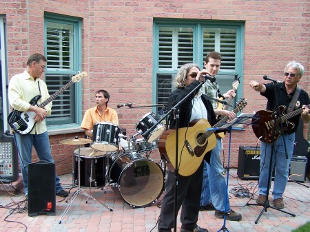 The Goggs playing a summer party