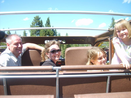 Family vacation to Yellowstone