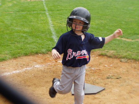 COREY RUNNING TO HOME BASE!!