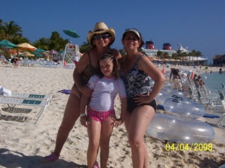 3 generations on the beach