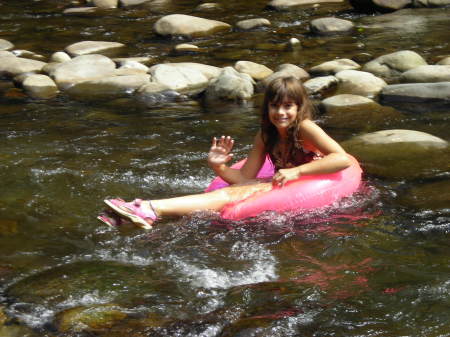 DD floating dwn the river at Metcalf Bottoms in the Smokies