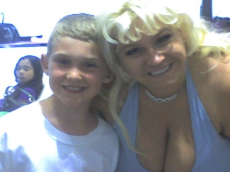 Kasey and Beth Chapman (dog the bounty hunters wife)