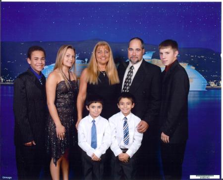 The family and extras on our cruise!