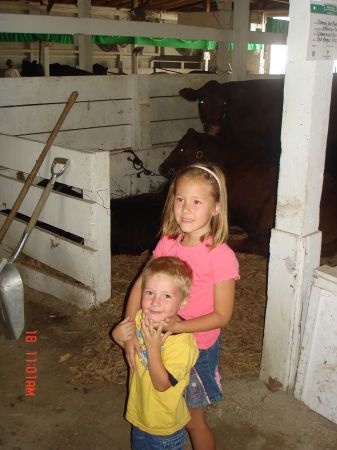 My city kids learning about livestock in Iowa