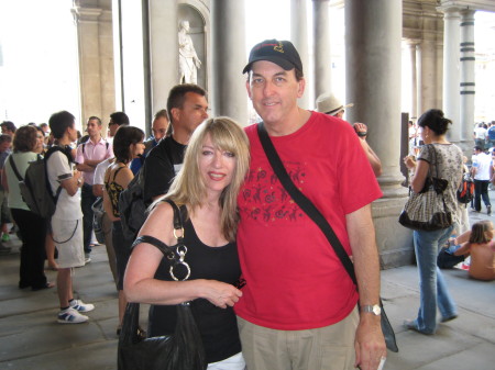 Jeff and me at the Uffizi in Florence, 8/07