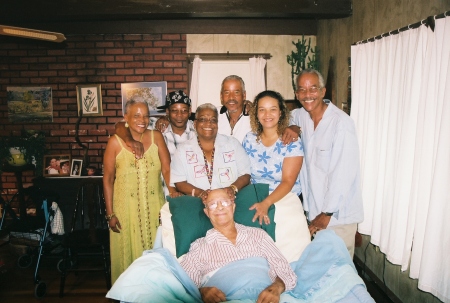 Last Picture of my family with Dad