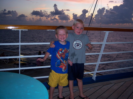 Grayson and Mason on the cruise