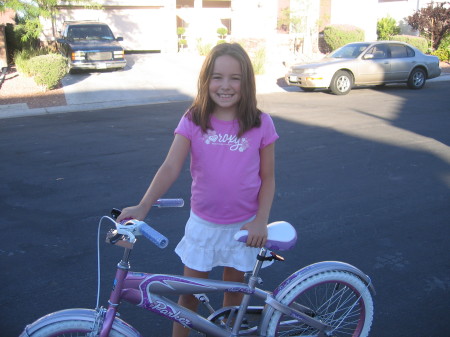 Billie (10 in Aug) and her new bike!