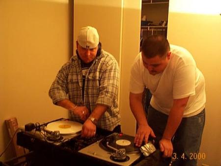 DJ Ikon & DJ Kane. 2 Ol'Skool fanatics