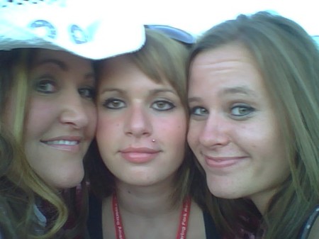 Me, Kristen and her friend Amber at the Tracy Byrd concert