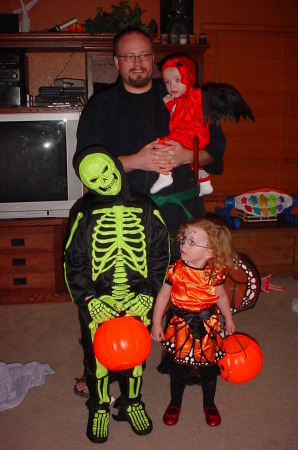 My husband Jason and the 3 kids last halloween!