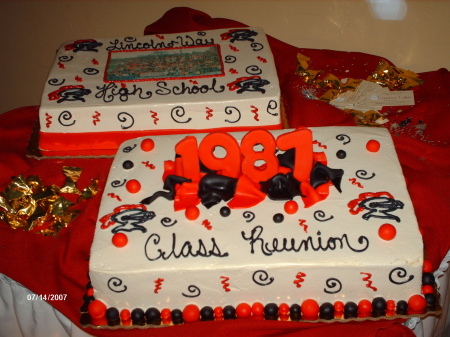 Alumni Cakes