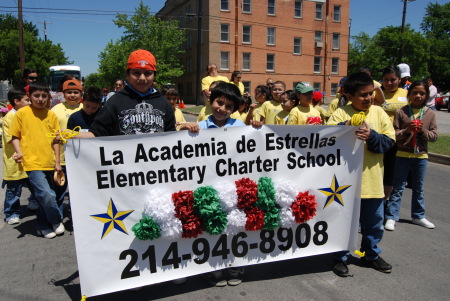 Oak Cliff Cinco de Mayo Big Parade