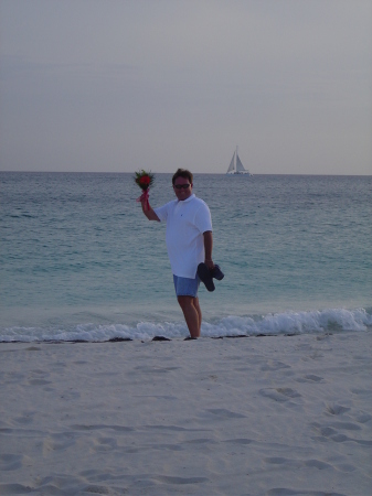 The Life! .... Hamming it up in Aruba - wish the sailboat was mine!!!
