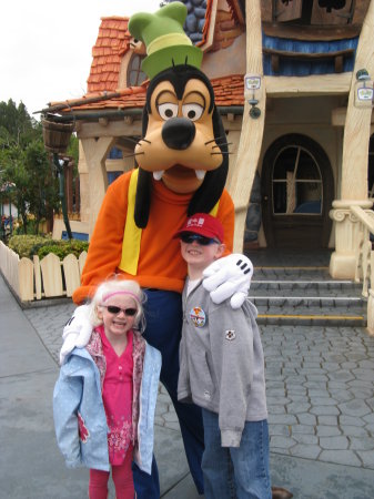 Jake, Jorja, and Goofy