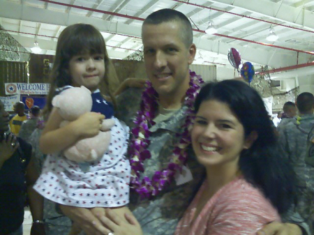 Daddy's back from Iraq!