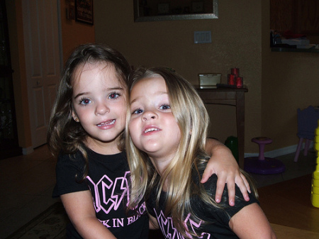 Morgan and Brianna  7/8/07 3rd Birthday!