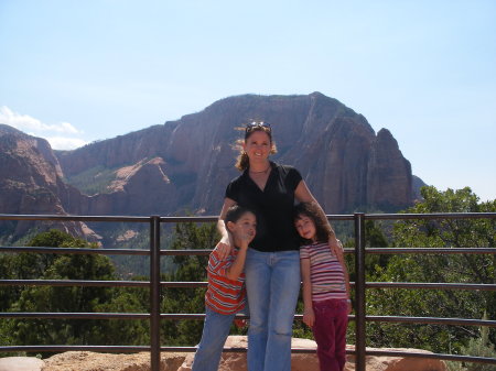 Edan, Wendy and Rachel in Utah