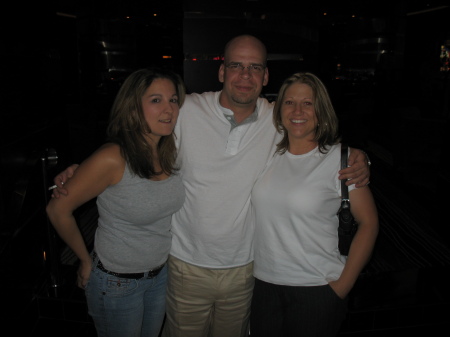 Susan, Robert and Julie at Planet Hollywood's Heart Bar 8/12/07