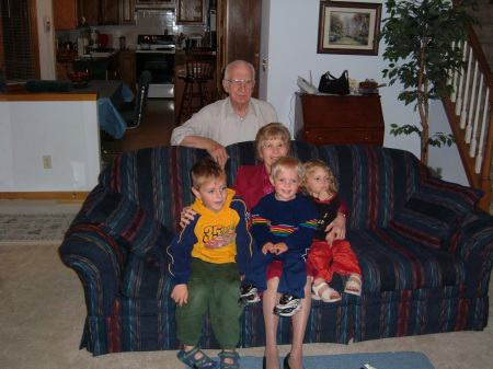 W.C & Dorene Carter w/great-grandkids